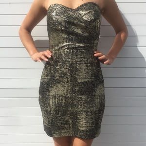 Teezeme size 3 strapless gold dress club party